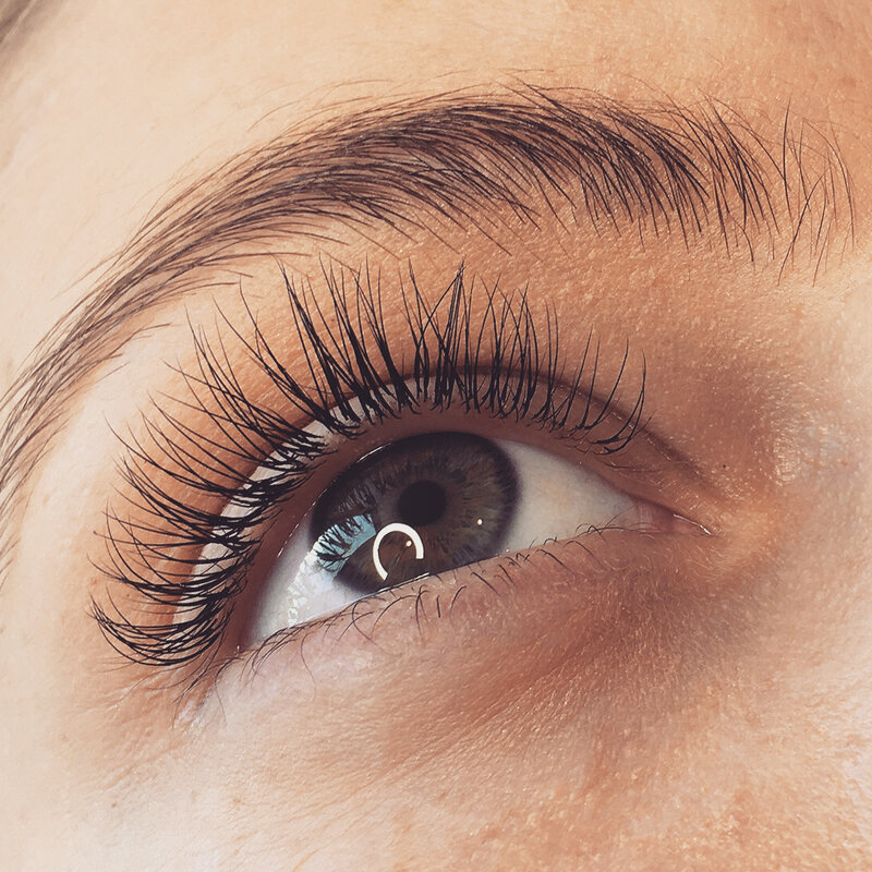 Beautiful eyelash extensions by Eyelusion on the Sunshine Coast